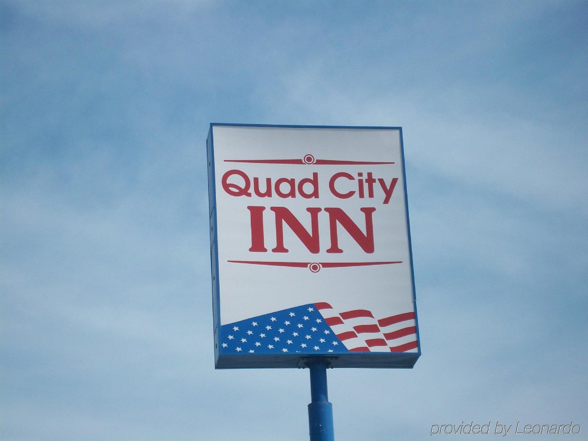 Quad City Inn ダベンポート エクステリア 写真